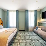 Casa Moho - Hotel 3*