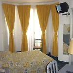 Casa Moho - Szálloda Juan-les-Pins